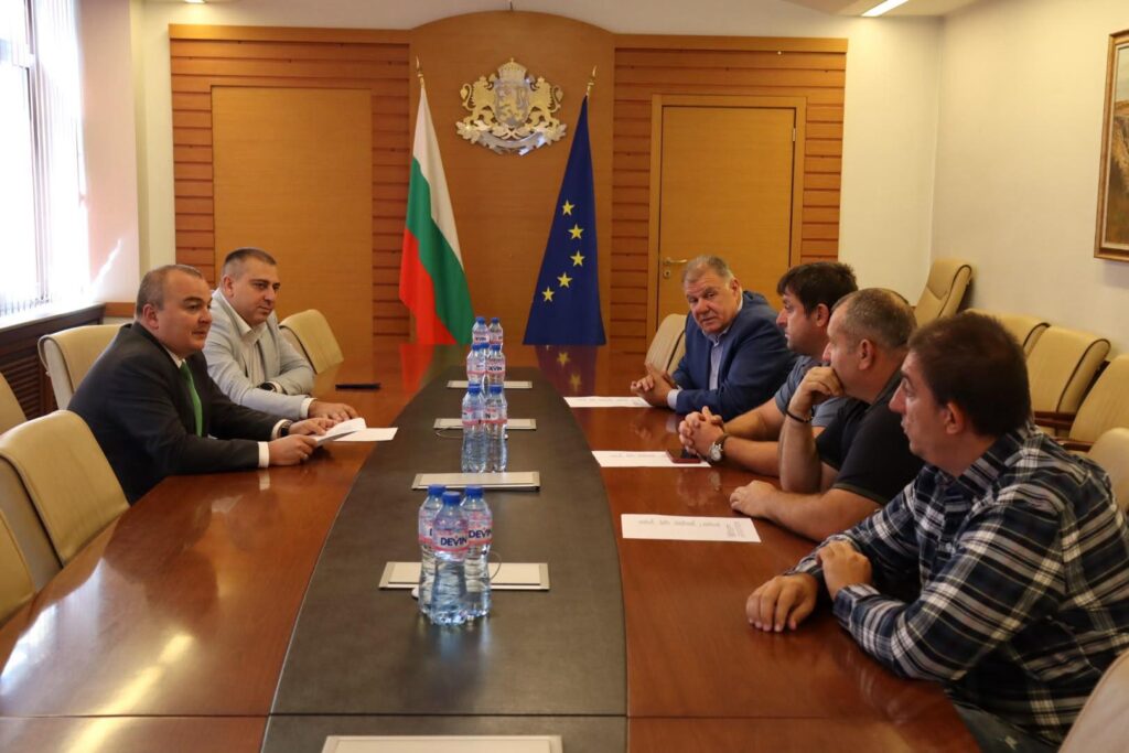 Абровски министър