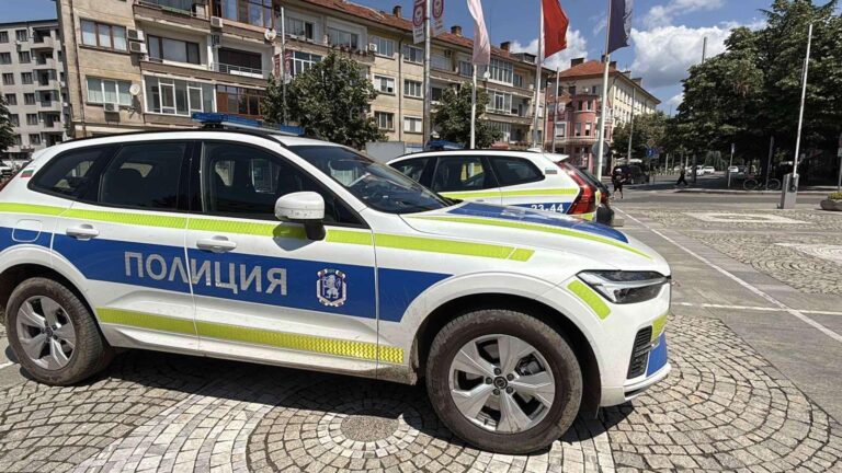 полицейска кола