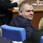 Кои са хората, летели с Делян Пеевски?